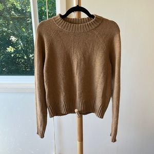 Cashmere camel sweater